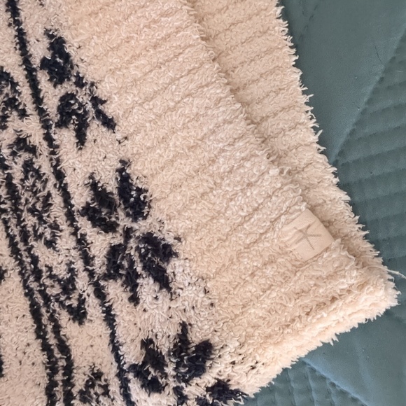 Barefoot Dreams Cozy Chic Heavyweight Knit Snowflake Sweater Navy/Cream XS - Picture 7 of 9